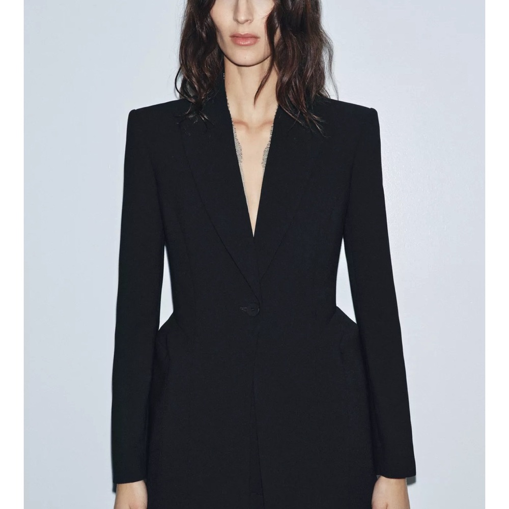 Zara Women's Elegant Black Suit Jacket - Picture 2 of 4